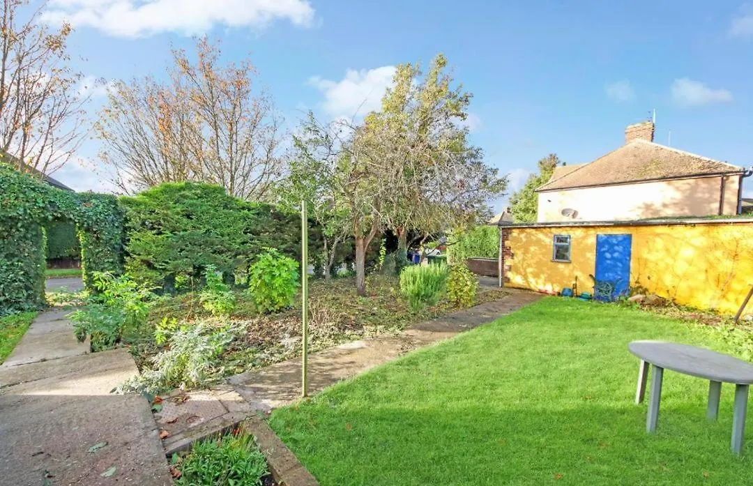 Feriehus 3-Bed House With Parking In Cb1 Villa Cambridge Storbritannien